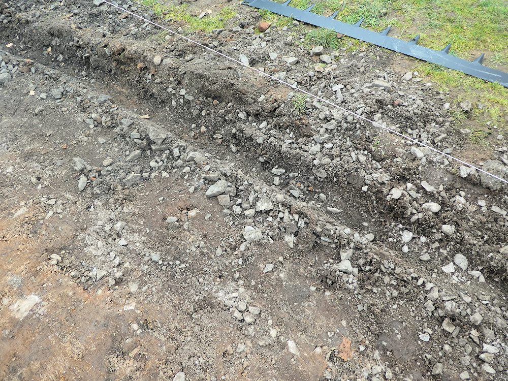 cut trench through stony ground cut trench through stony ground